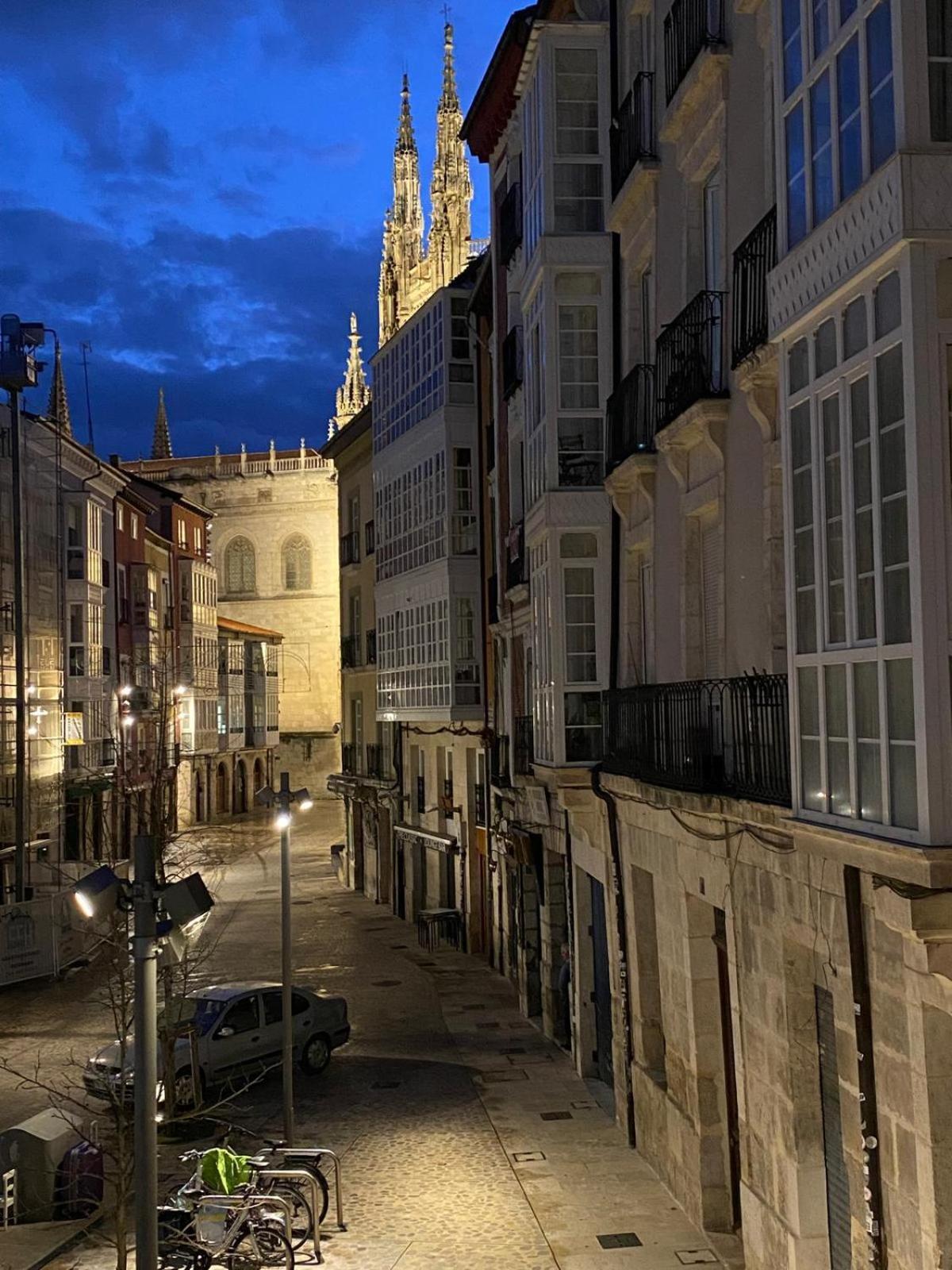 A Un Paso De La Catedral Lägenhet Burgo Exteriör bild